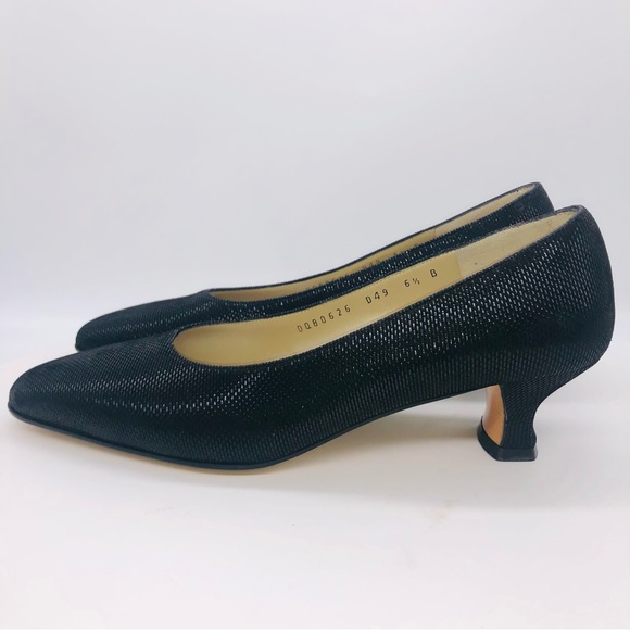 Salvatore Ferragamo Textured Pumps 6.5 EUC - Picture 6 of 10